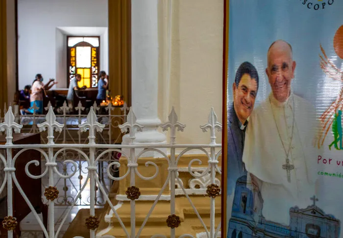 PAPA FRANCISCO Y OBISPO