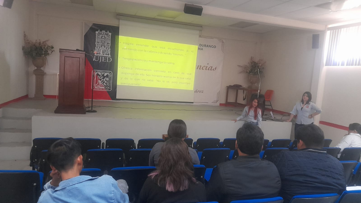 Escuela Preparatoria Diurna de la UJED capacita a sus alumnos en u201cPrimeros auxilios psicolu00f3gicosu201d