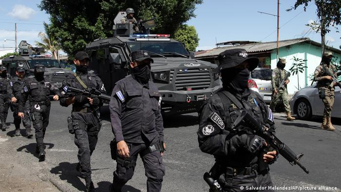POLICIA NACIONAL CIVIL