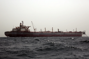 TANQUE PETROLERO