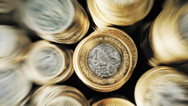 Peso recupera puntos