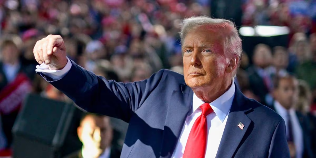 DONALD TRUMP