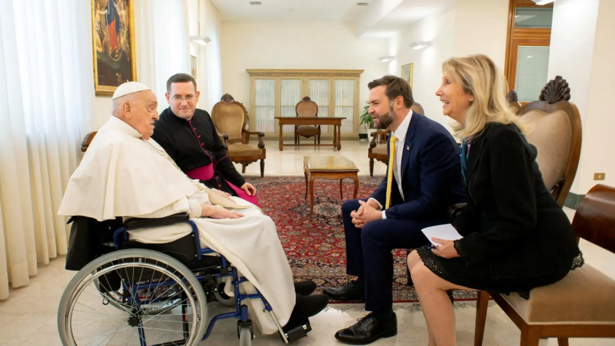 EL PAPA Y JD VANCE