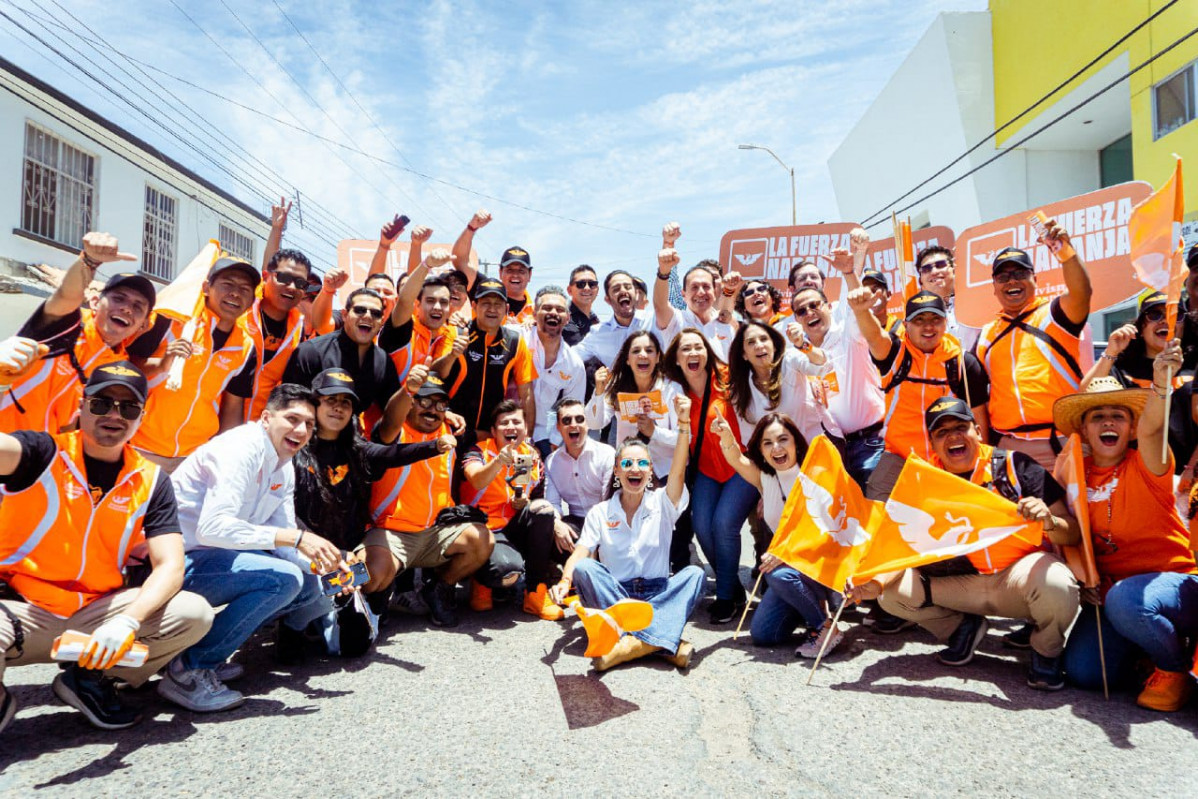 CON TODO EN BUSCA DEL VOTO