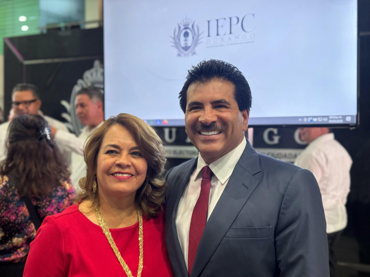 JOSE RAMON ENRIQUEZ Y ESPOSA