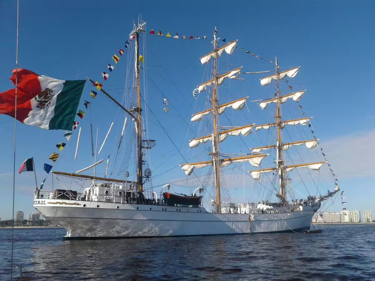 BOTE ESCUELA 1